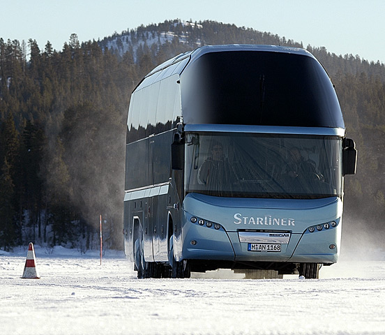 Туристический автобус starliner neoplan